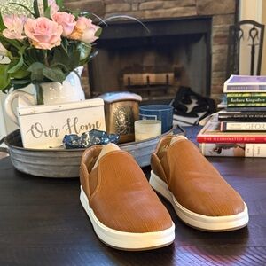 Olukia Women's Ki'ihele 'Ili Shoes